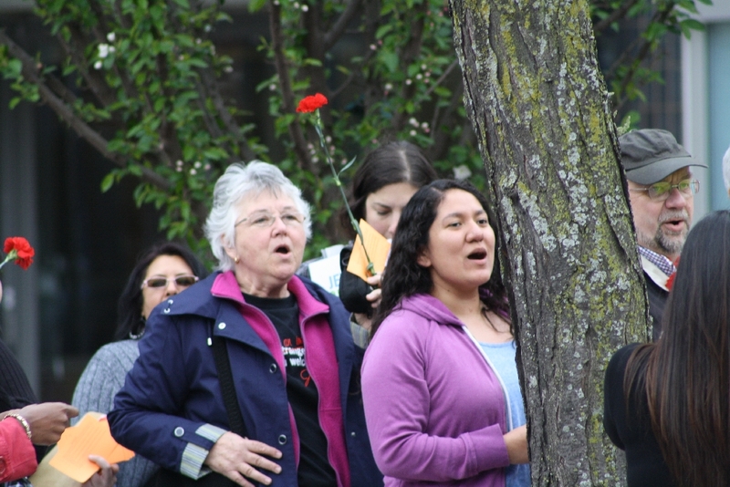 Marchers singing.JPG