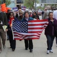 Marchers with American flag 02.JPG